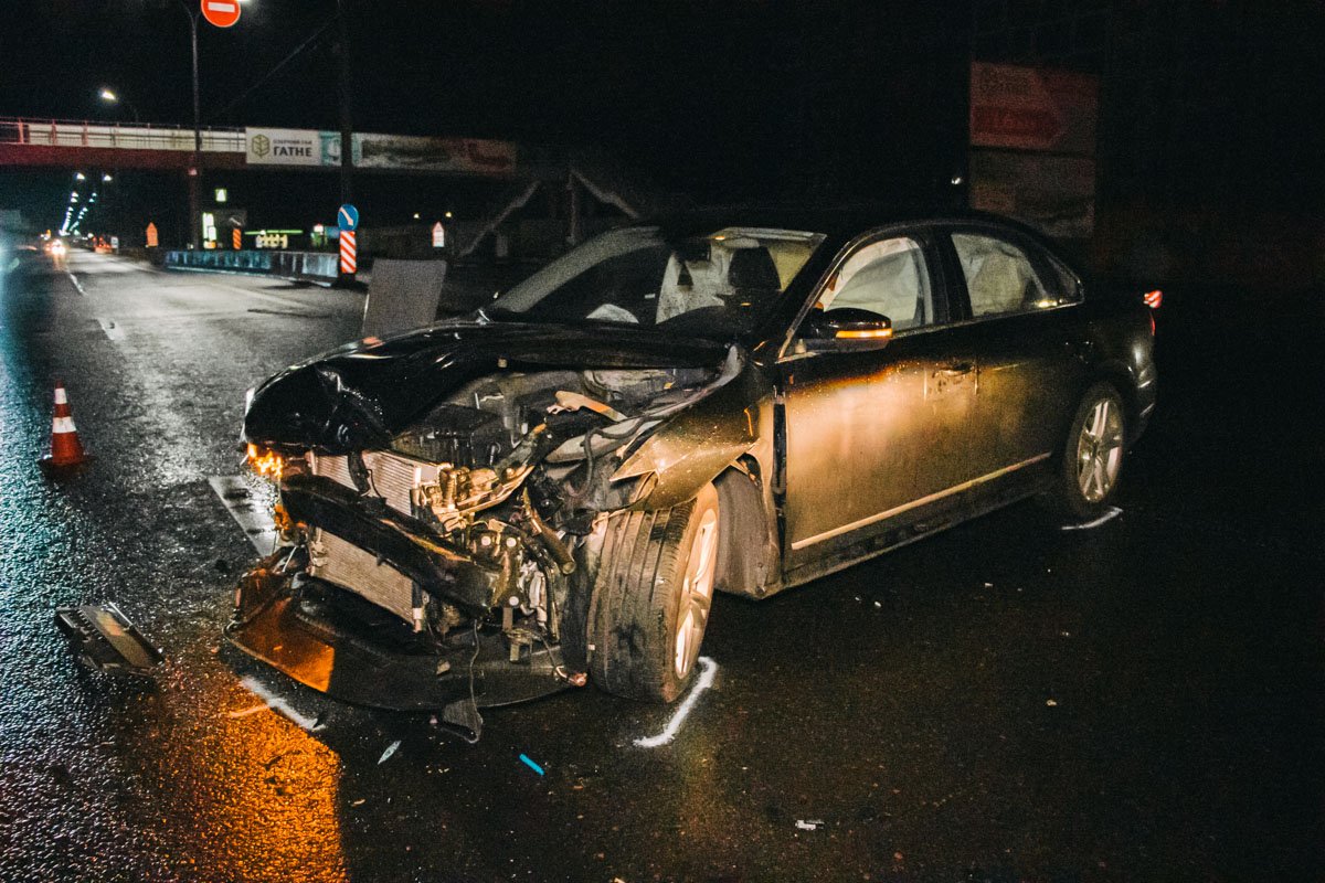 Столкнулись Audi A6 и Volkswagen Passat