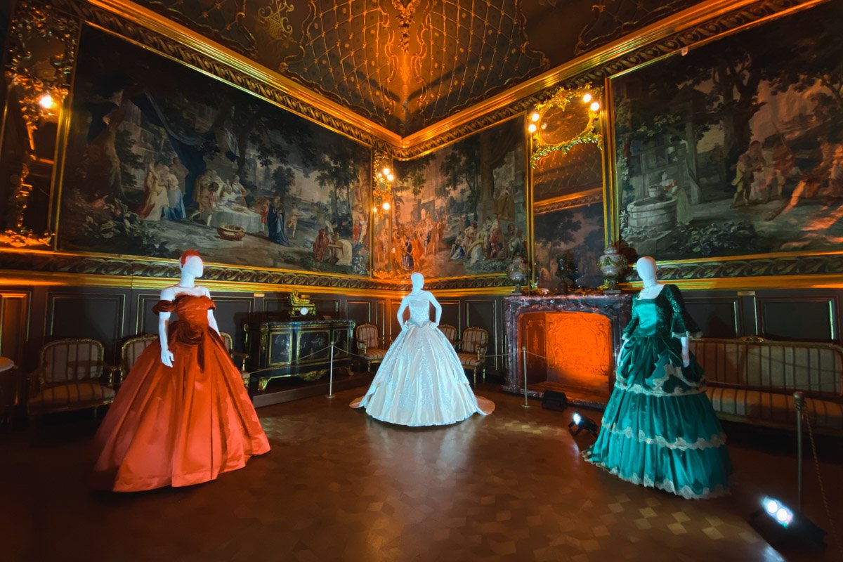 Именно в них главная героиня снималась в тизере Именно в них главная героиня снималась в тизере