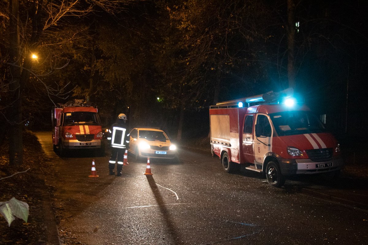 Из-за аварии движение было перекрыто Из-за аварии движение было перекрыто