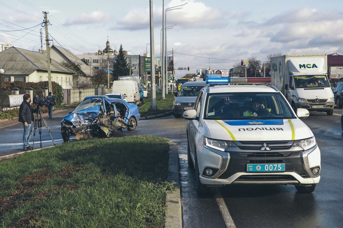 5 ноября под Киевом в городе Бровары произошла смертельная авария 5 ноября под Киевом в городе Бровары произошла смертельная авария