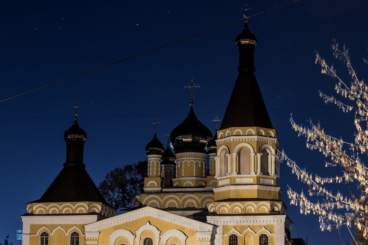 На Стадионной находится Свято-Покровская церковь На Стадионной находится Свято-Покровская церковь