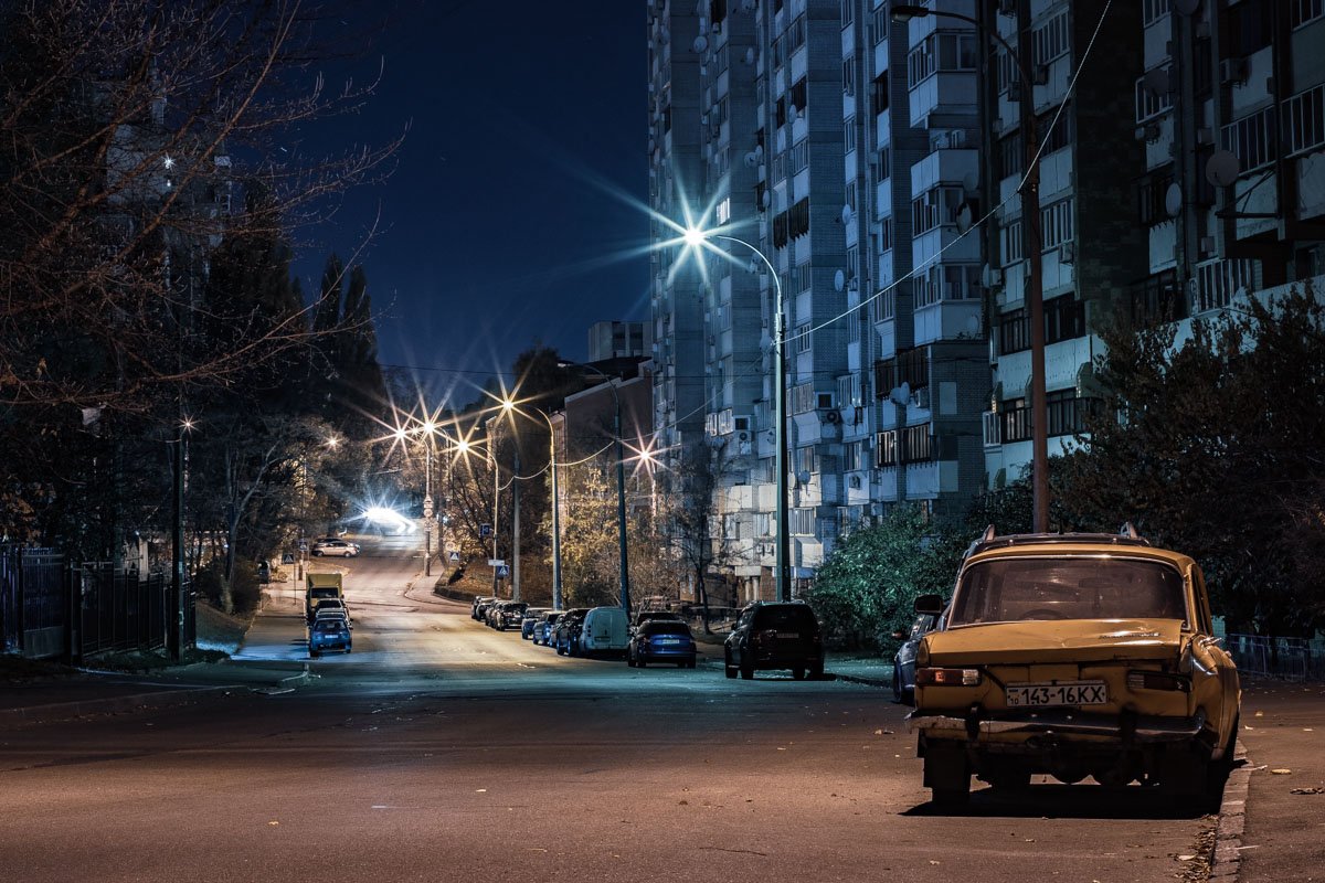 Вдали виднеется пересечение со Стадионным переулком и улицей Богдановской Вдали виднеется пересечение со Стадионным переулком и улицей Богдановской