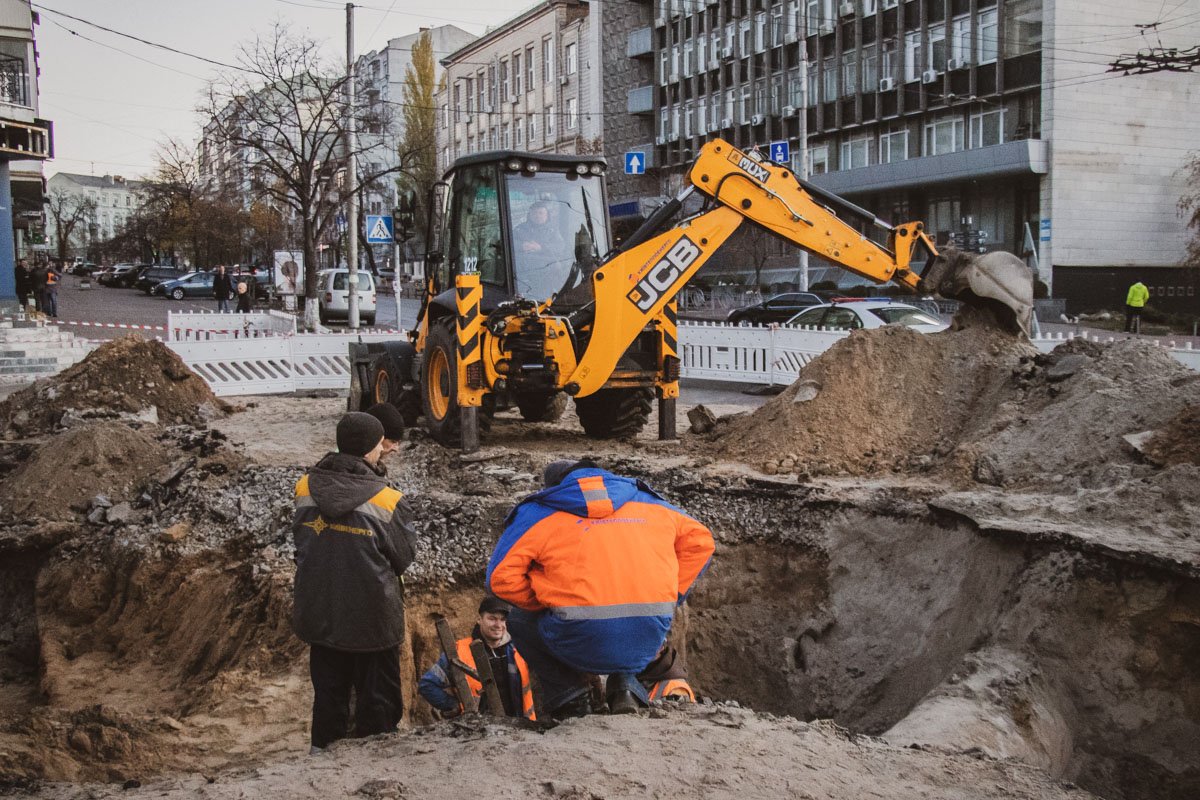 Пересечение улиц Саксаганского и Шота Руставели закрыли для движение транспорта 
