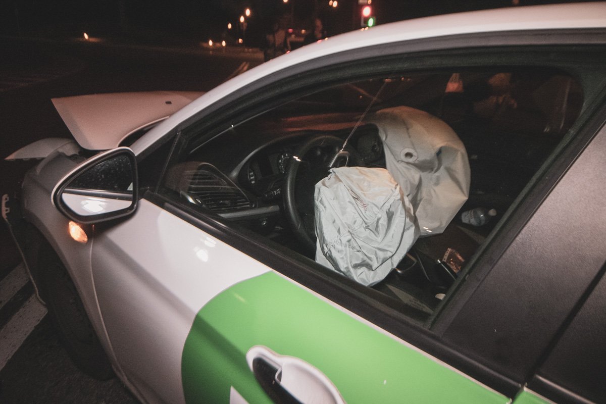 Водитель получил травму головы, но от госпитализации отказался Водитель получил травму головы, но от госпитализации отказался