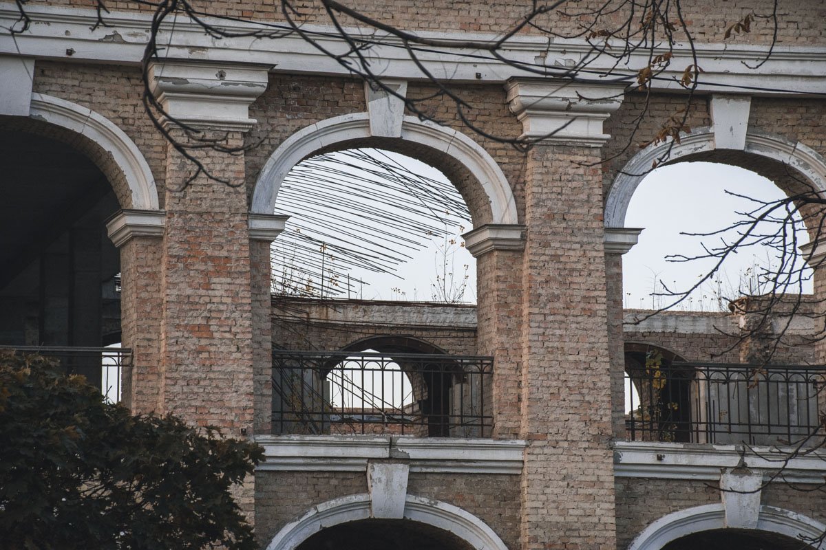 Все это было сделано для того, чтобы государство передало Гостиный двор в собственность города для проведения реставрации Все это было сделано для того, чтобы государство передало Гостиный двор в собственность города для проведения реставрации