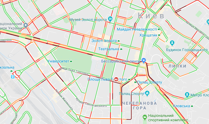 Каждое утро буднего дня в Киеве начинается с пробок, но зачастую они достигают не более пяти баллов