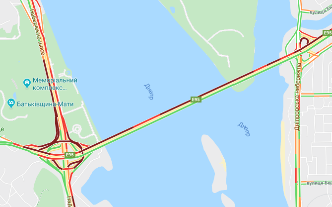 По состоянию на 09:00, пробки в Киеве достигли 7 баллов