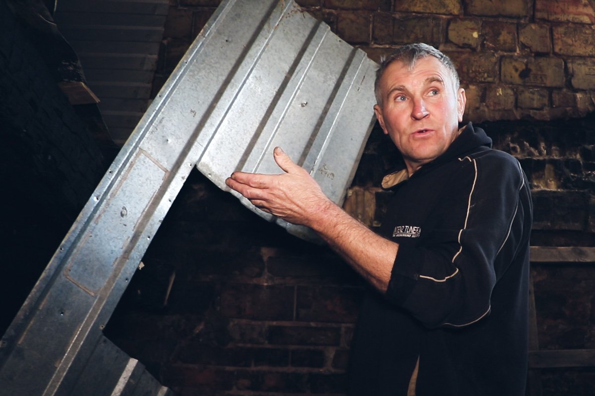 Как бы прискорбно это ни звучало, помощи ни от кого жильцы уже не ждут