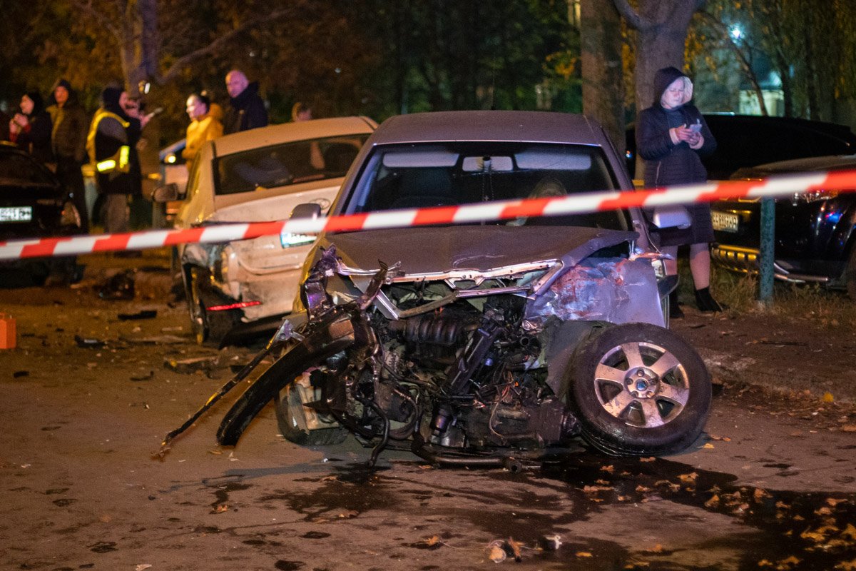 Массовую аварию мужчина устроил на улице Семьи Сосниных