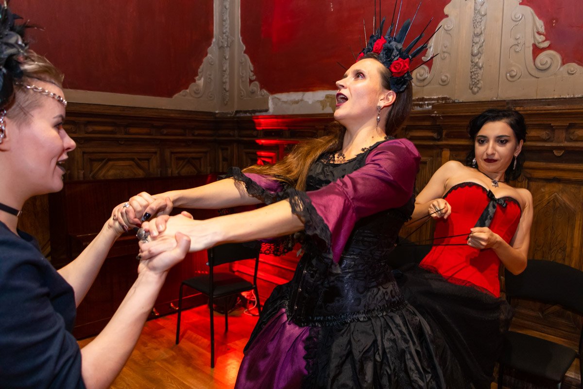 Помните, что красота требует жертв? Вот вам и наглядная иллюстрация