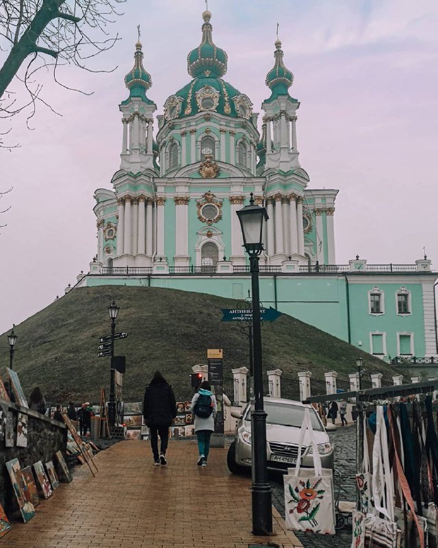 Спокойным, творческим и бирюзовым запомнила Киев @kathi.daniela