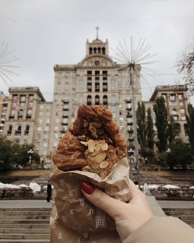 Киев, за тебя, приправленного осенней корицей. Фото: @rsokolova