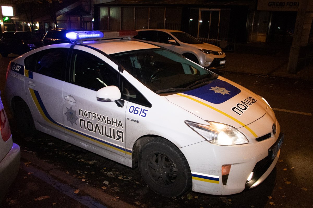Помимо медиков на месте также был экипаж патрульной полиции