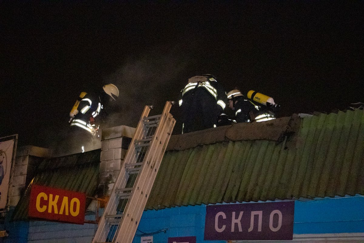 Спустя еще десять минут пожар ликвидировали