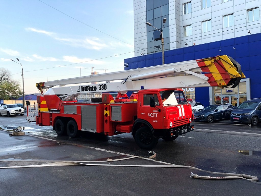 По состоянию на 15:30 площадь составила 50 метров квадратных