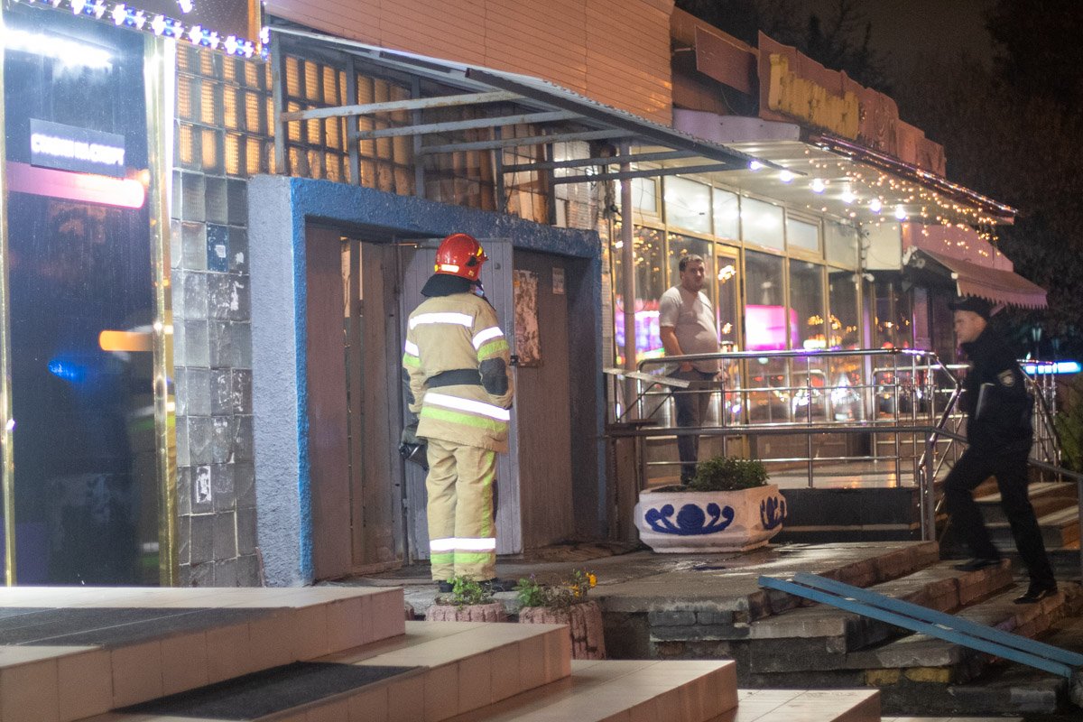 В Святошинском районе Киева по адресу проспект Победы, 114/2 произошел пожар