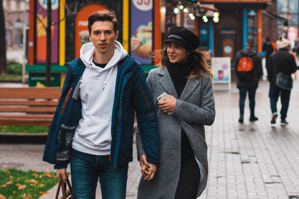 Ноябрьская погода идеально сочетается с образами этих двоих Ноябрьская погода идеально сочетается с образами этих двоих