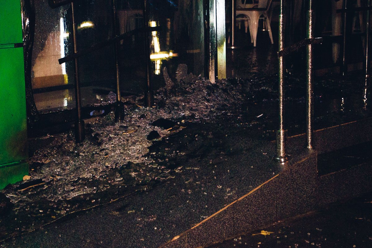 По словам очевидцев, поджигателей было трое 