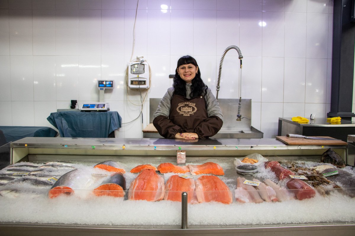 Причем из шести торговых точек работает пока только одна. Остальные заполнятся по итогам аукциона на ProZorro Причем из шести торговых точек работает пока только одна. Остальные заполнятся по итогам аукциона на ProZorro