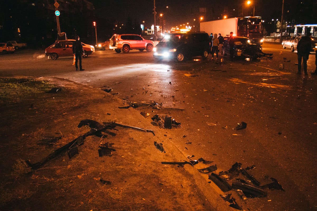 На Лесном массиве столкнулись два автомобиля На Лесном массиве столкнулись два автомобиля