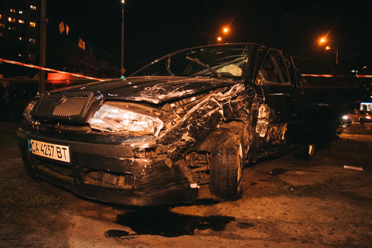 Предварительно, водитель Skoda поехал на красный сигнал светофора Предварительно, водитель Skoda поехал на красный сигнал светофора