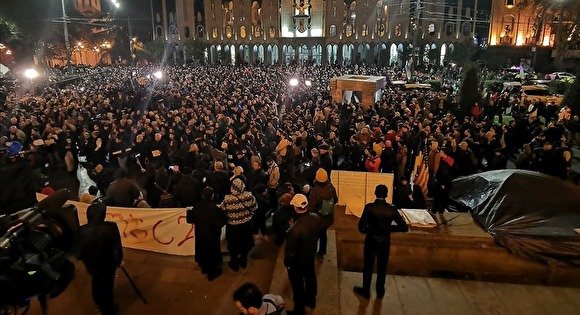 В Грузии возобновились протесты