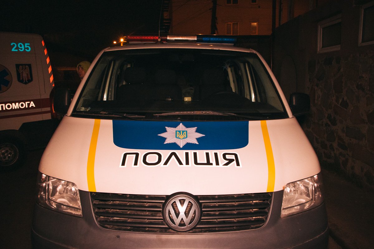 По предварительным данным в одной из комнат сдетонировала граната