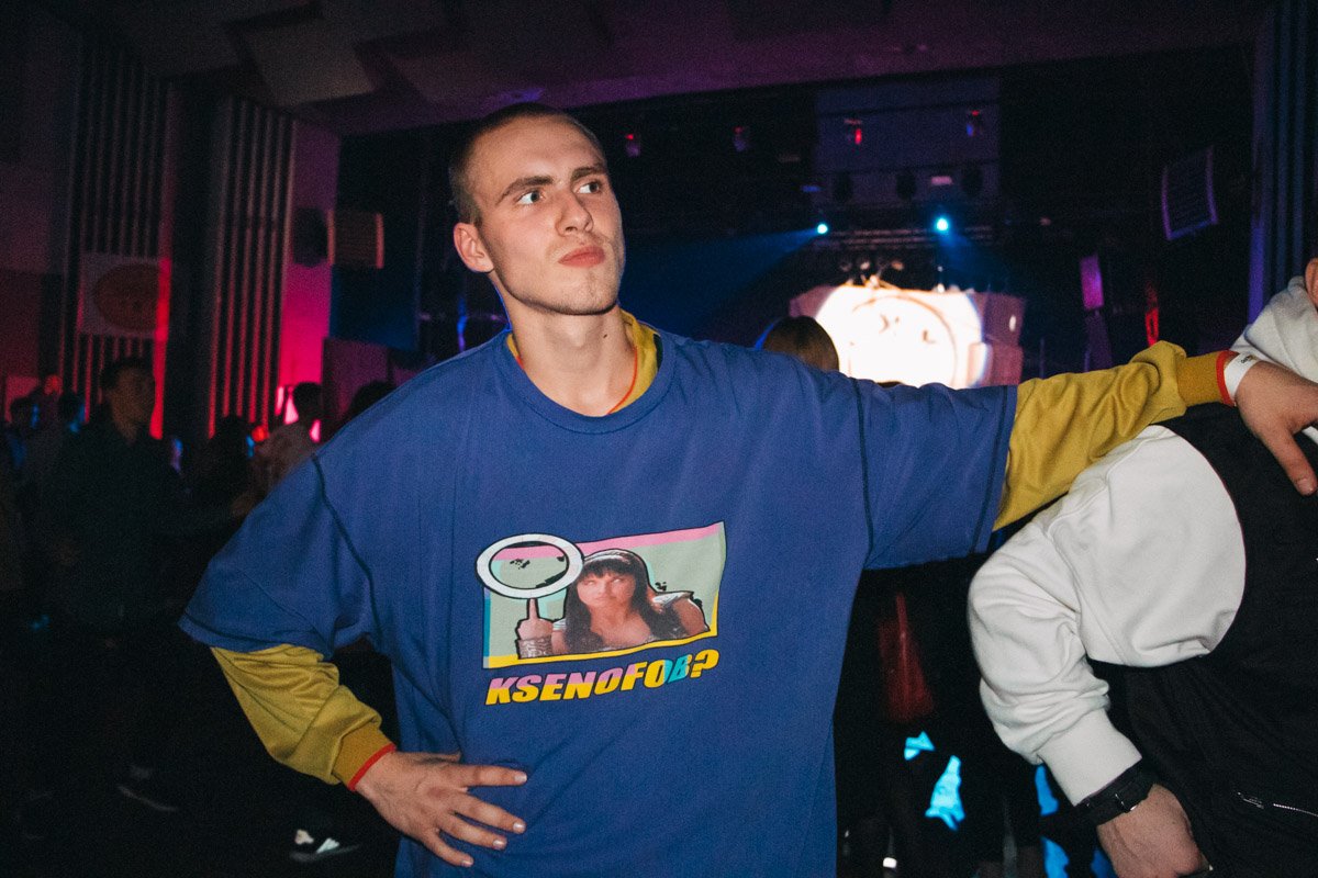 А всех студентов мы поздравляем с праздником, отрывайтесь! Молодость все простит