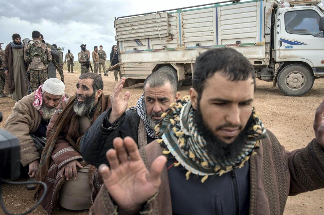 Около 250 террористов ИГИЛ сдались властям Афганистана Около 250 террористов ИГИЛ сдались властям Афганистана