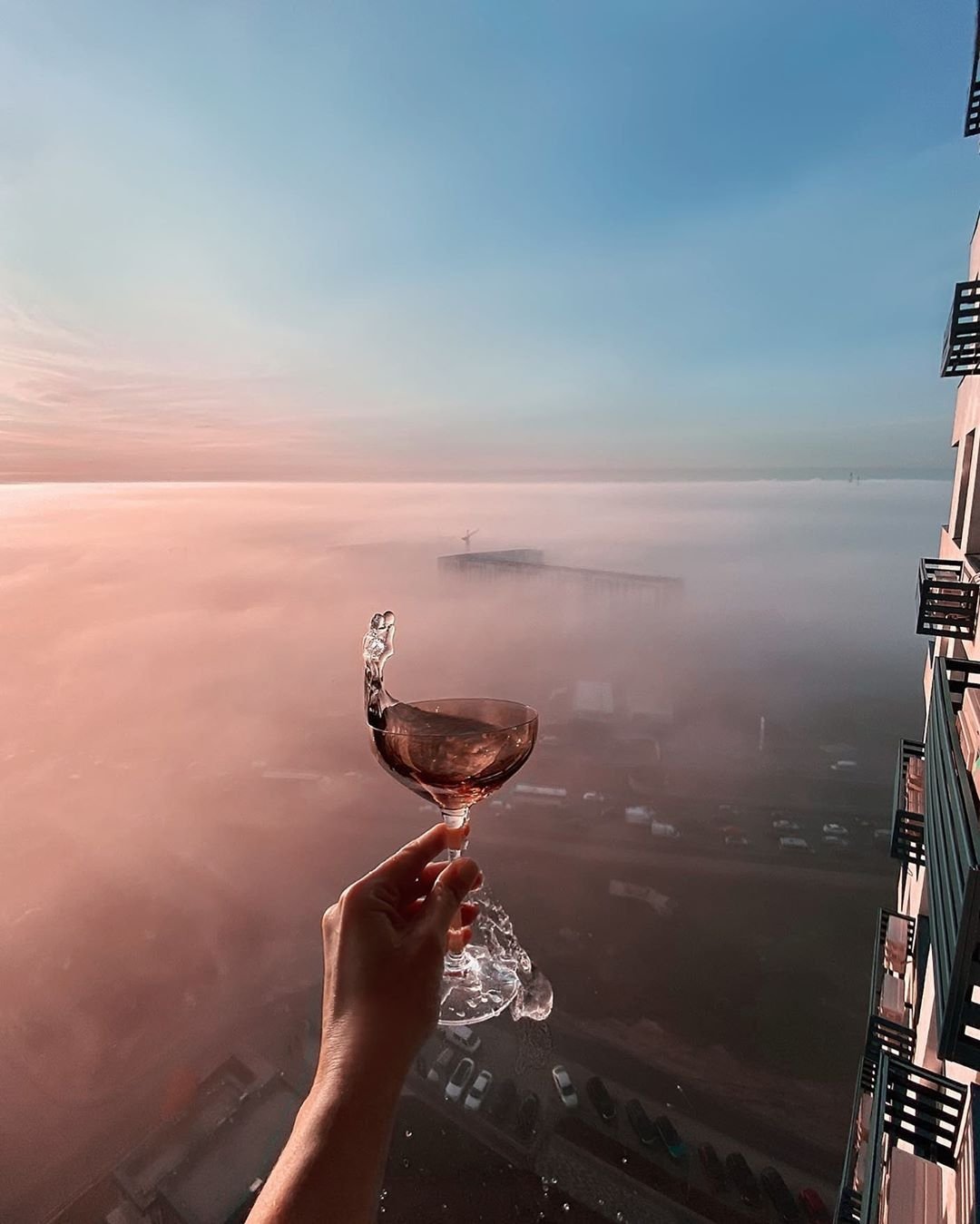 А как насчет того, чтобы поменять перспективу и взлететь выше облаков? @elineckajulia показывает как выглядит такая перспектива