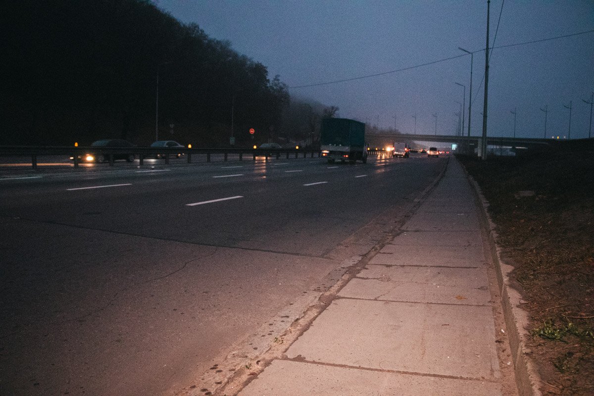 В течение ближайших трех лет эстакадный съезд недалеко от метро "Днепр" ждет капитальный ремонт В течение ближайших трех лет эстакадный съезд недалеко от метро "Днепр" ждет капитальный ремонт