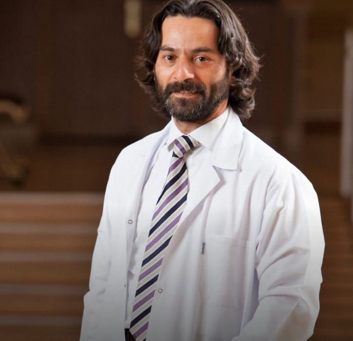 Доктор Чаатай Озтюрк проведет в Киеве и Днепре бесплатную консультацию 