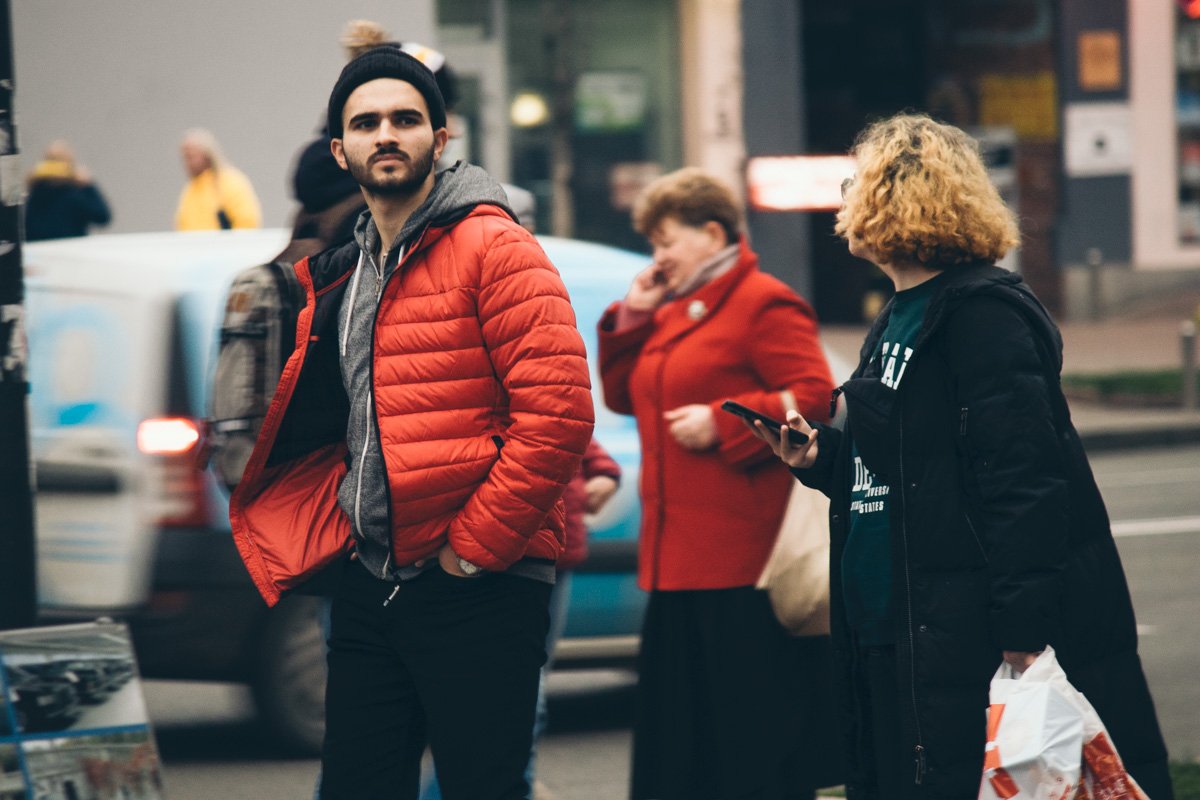 Не так уж и холодно, можно не застегиваться Не так уж и холодно, можно не застегиваться