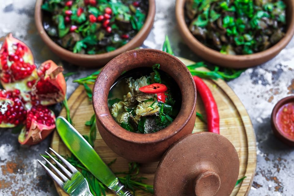 Здесь обещают настоящий колорит грузинского застолья