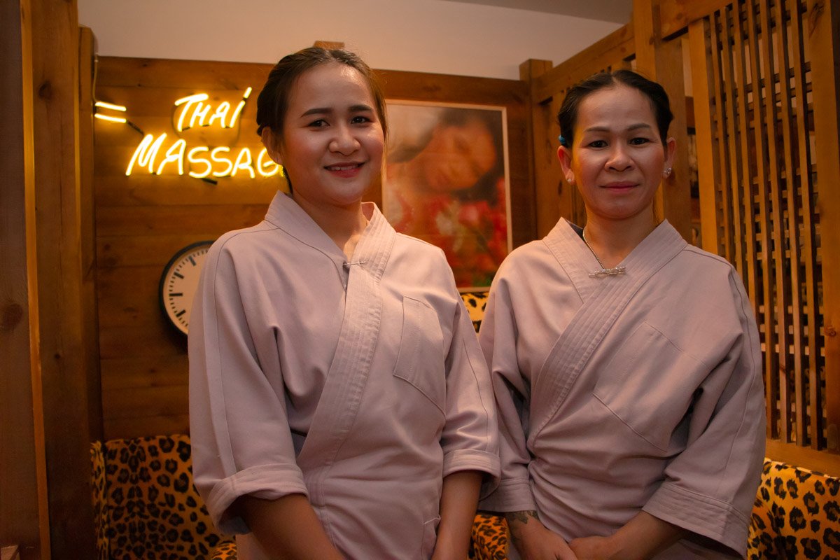 Чонлада и Корнджит. Осторожно - девушки владеют магией! Чонлада и Корнджит. Осторожно - девушки владеют магией!