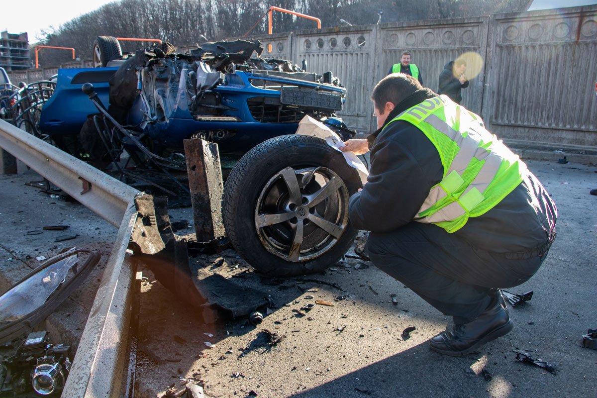 На месте работали экипаж патрульной полиции и сотрудники следственного управления