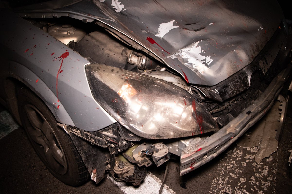 Opel разорвал двух людей 