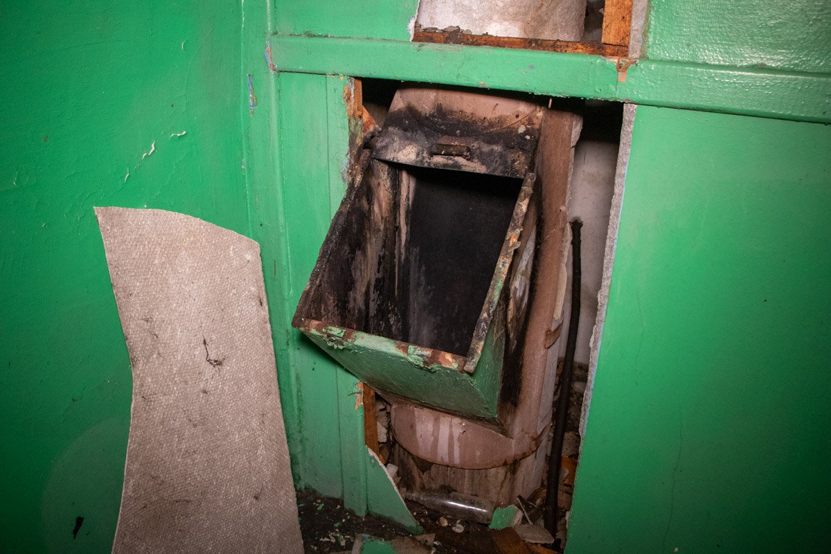 После хлопка началось возгорание После хлопка началось возгорание