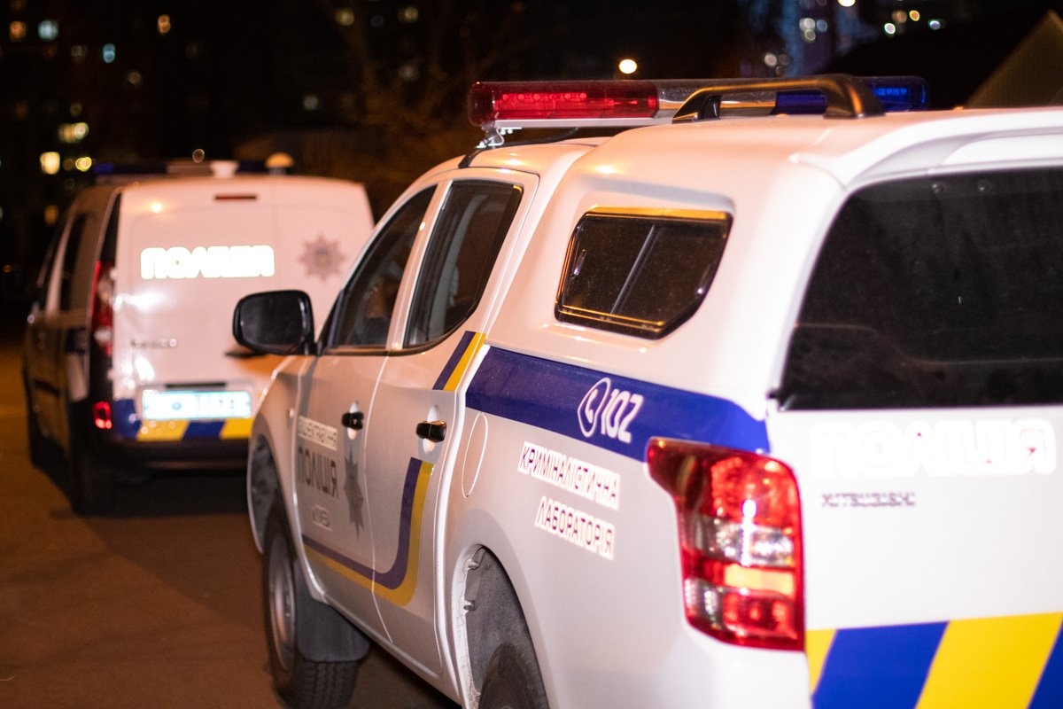 Из-за возгорания и высокой температуры материал трубы - азбестобетон, нагрелся и лопнул Из-за возгорания и высокой температуры материал трубы - азбестобетон, нагрелся и лопнул