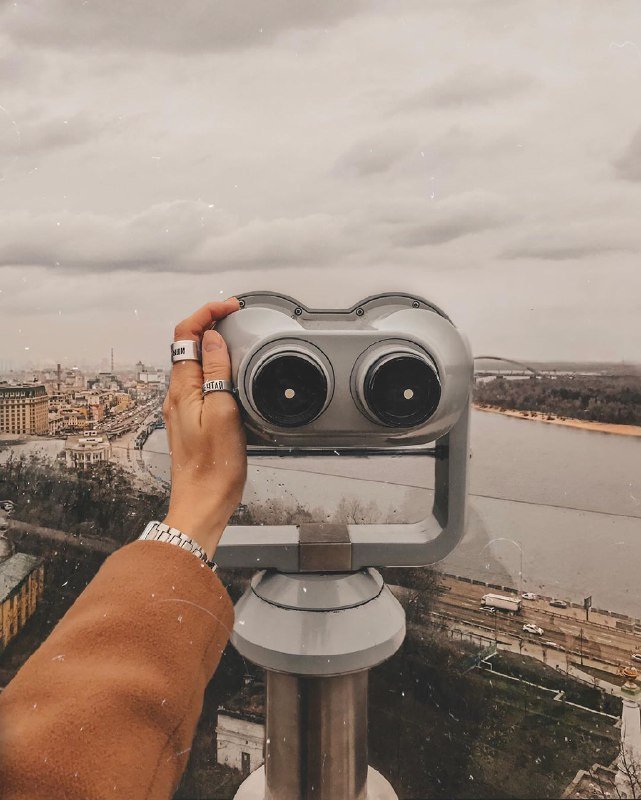 Наблюдать под особым углом. Наблюдать с особой любовью. Фото: @lena_burdeina