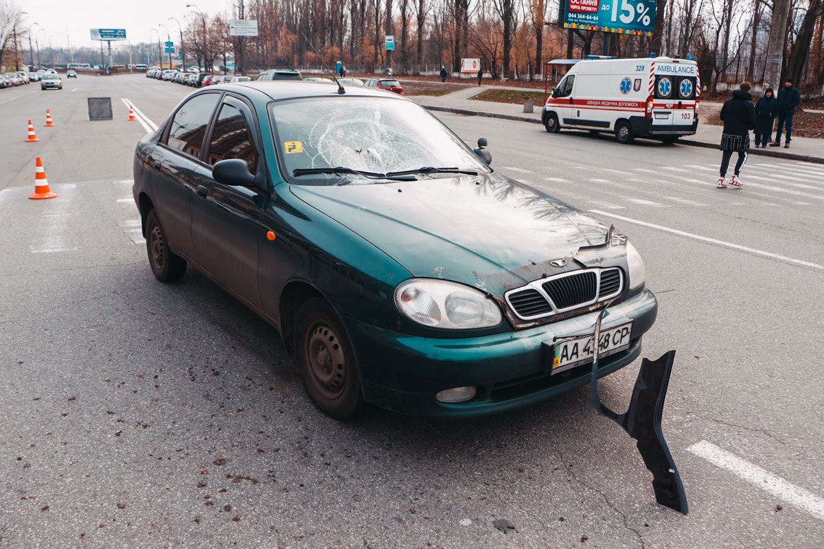 В понедельник, 25 ноября, возле станции метро "Ипподром" сбили человека В понедельник, 25 ноября, возле станции метро "Ипподром" сбили человека