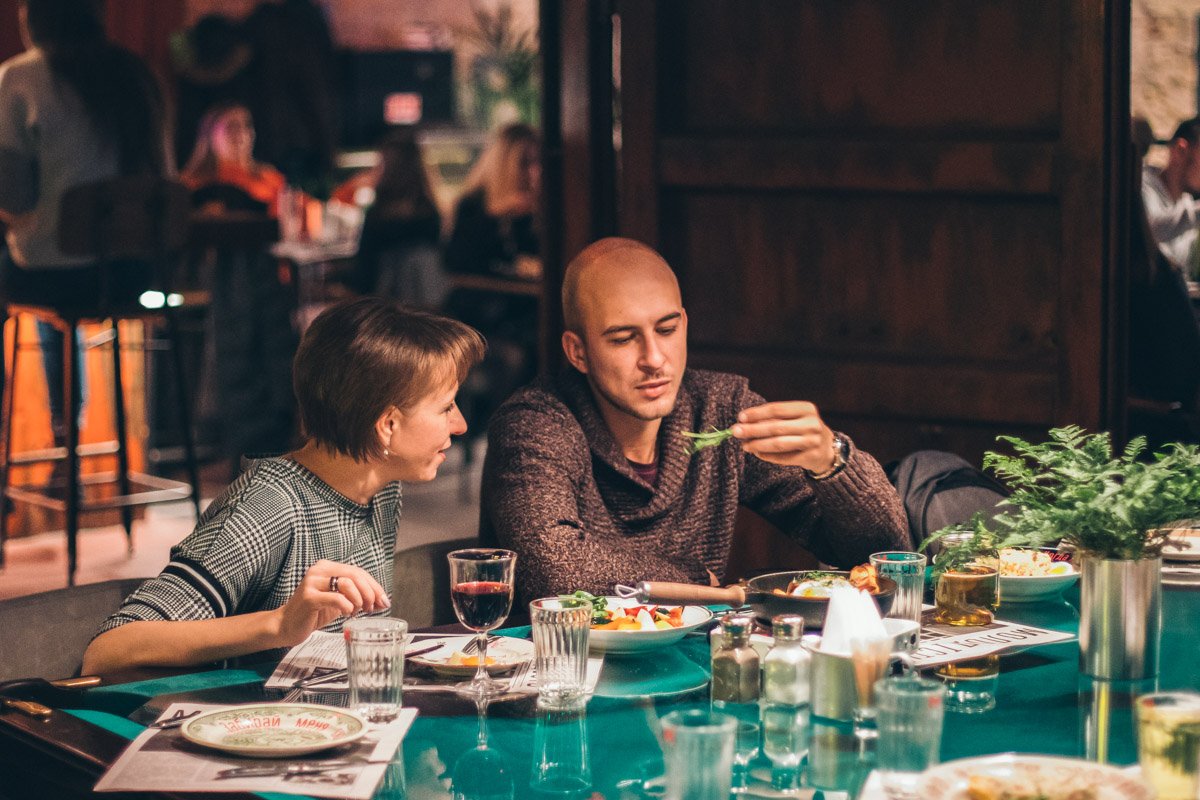 Вся еда будто домашняя, только немного модернизированная, на современный манер, она напоминает о детстве и молодости Вся еда будто домашняя, только немного модернизированная, на современный манер, она напоминает о детстве и молодости