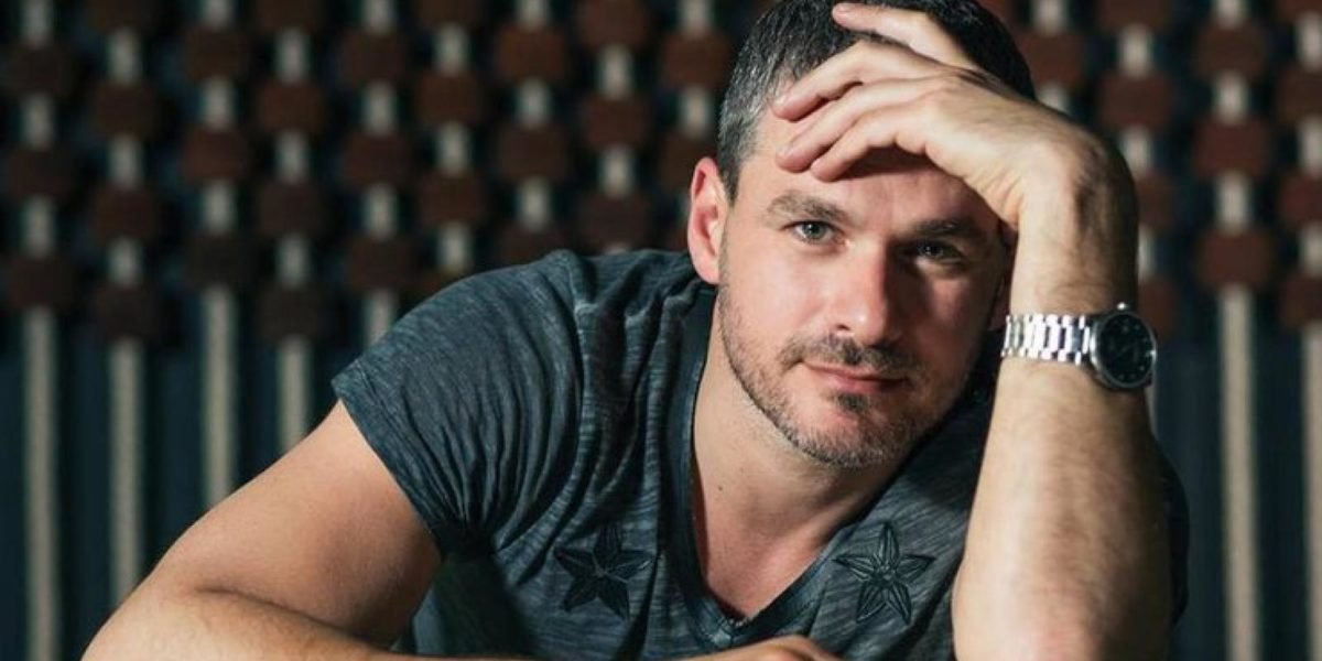 Арсен Мирзоян - обладатель по настоящему магнетического голоса