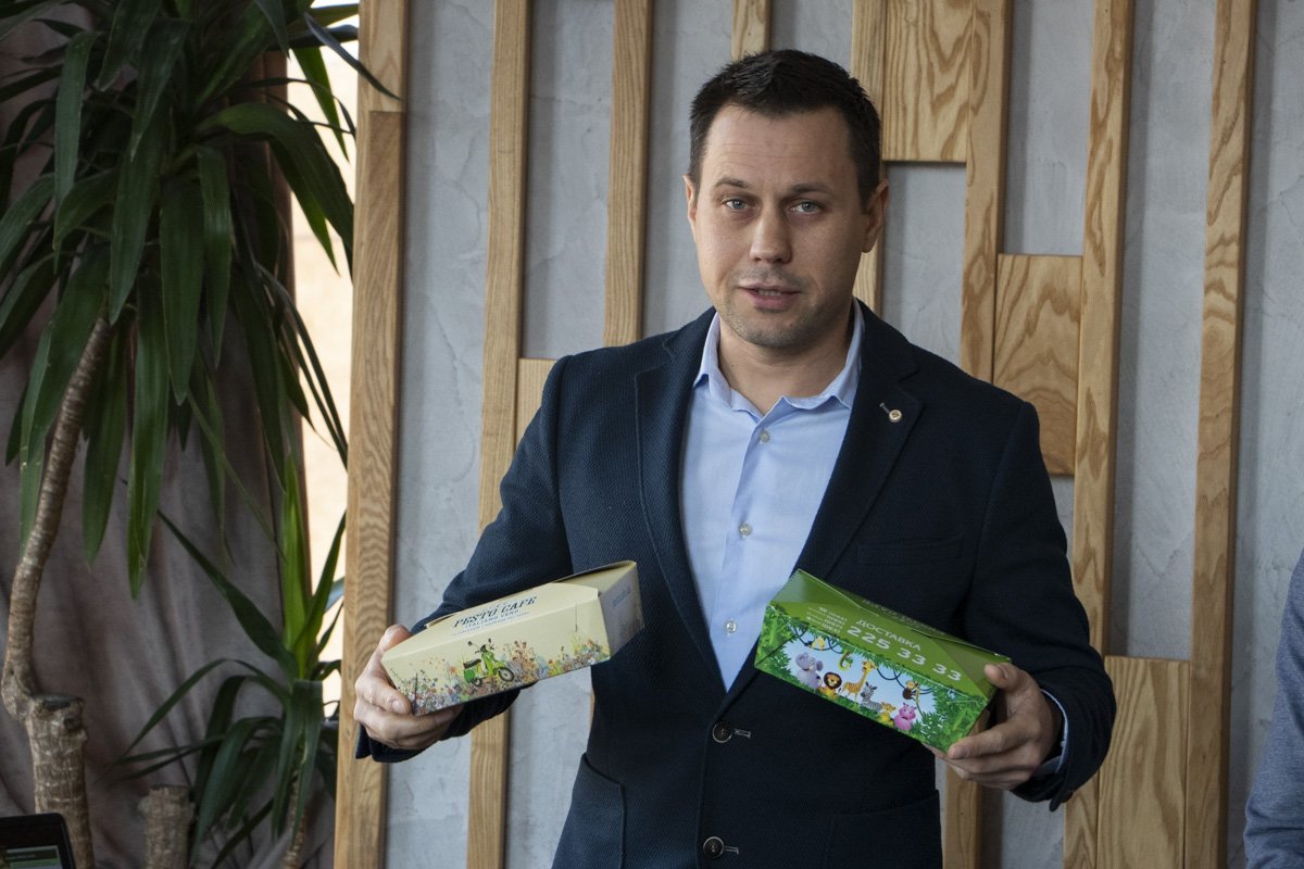 Теперь Uber Eats сотрудничает с курьерской доставкой Pesto Cafe Теперь Uber Eats сотрудничает с курьерской доставкой Pesto Cafe