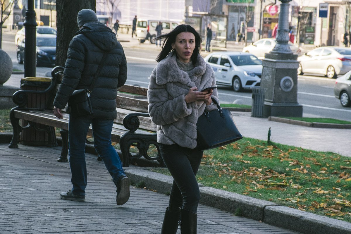 Мы против убийств животных. Поэтому надеемся, что эта красивая шубка - искусственная Мы против убийств животных. Поэтому надеемся, что эта красивая шубка - искусственная