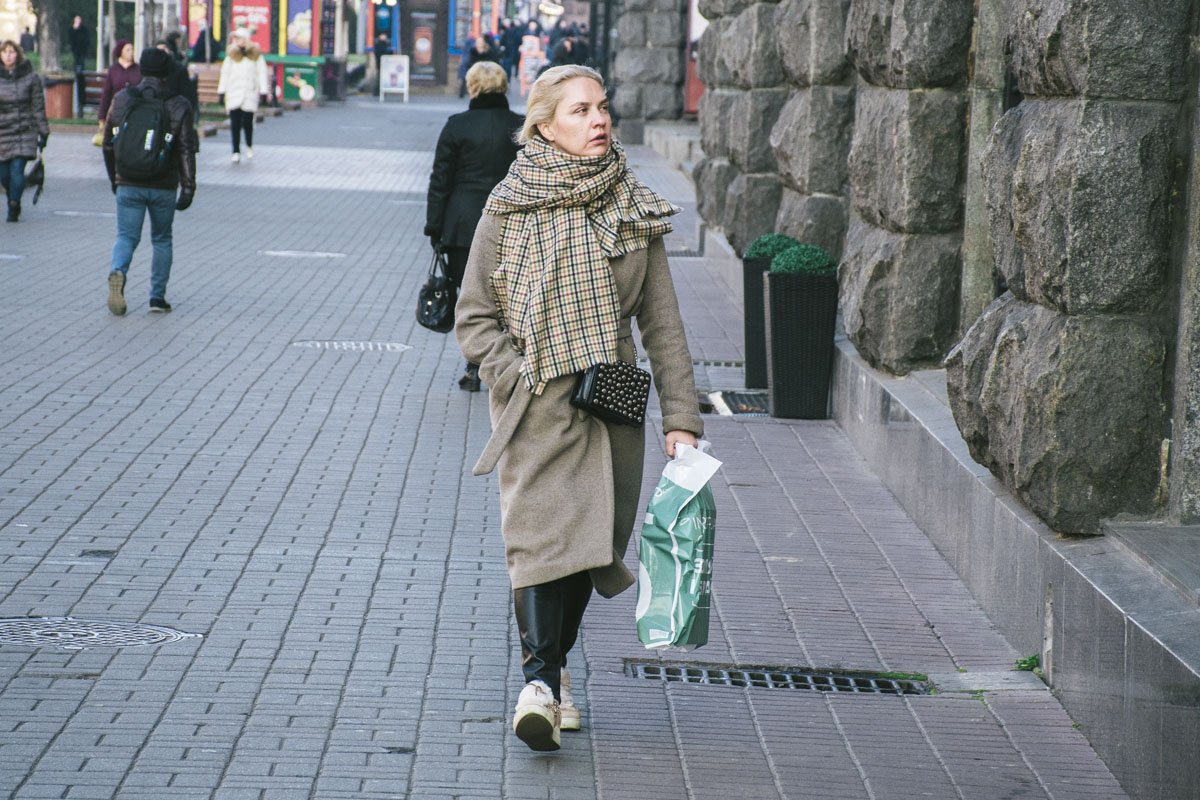 Так-так, что там на витринах бутиков еще осталось? Так-так, что там на витринах бутиков еще осталось?