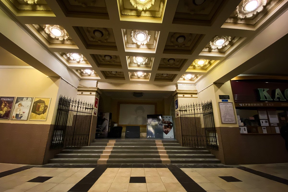 По оценкам, здание находится в аварийном состоянии По оценкам, здание находится в аварийном состоянии