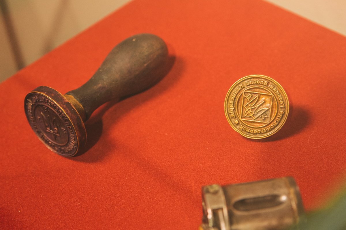 Проект расскажет о самых дорогих автографах и странных завещаниях