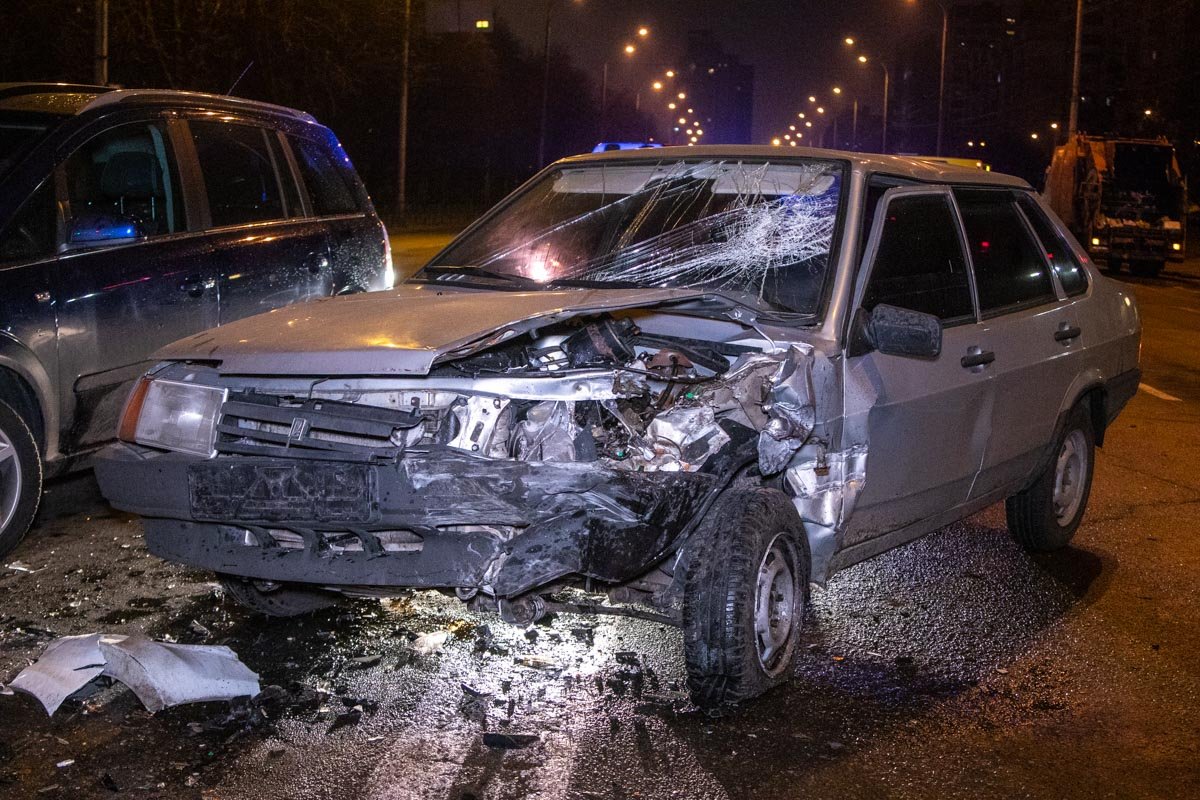 На Минском массиве столкнулись три автомобиля 