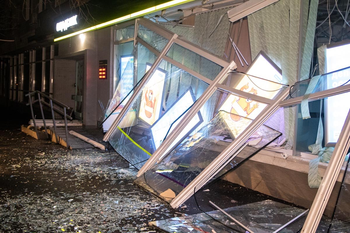 От детонации отделение практически полностью разрушено От детонации отделение практически полностью разрушено